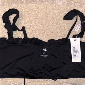 Frankie’s bikini top in style Mackenzie